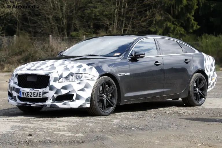 Jaguar XJR 2015 - Foto spia 01-04-2014 - 8