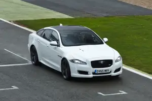 Jaguar XJR e XJR9-LM a Silverstone - 14