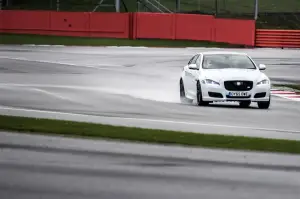 Jaguar XJR e XJR9-LM a Silverstone - 8