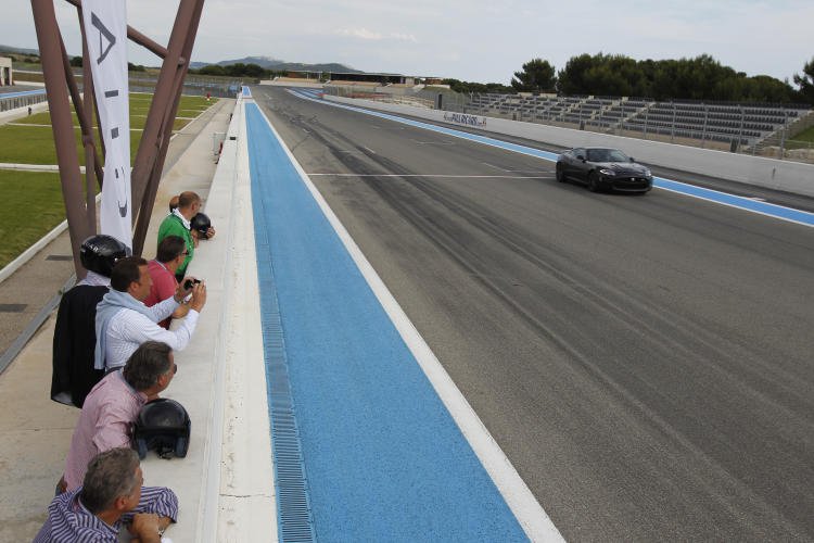 Jaguar XKR-S al Paul Ricard HTTT Circuit