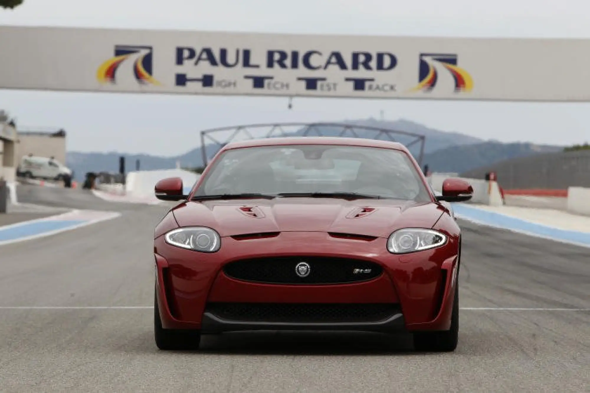 Jaguar XKR-S al Paul Ricard HTTT Circuit - 5