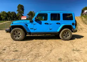 Jeep 4xe in fuoristrada