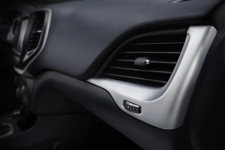 Jeep Cherokee 2013 - 26