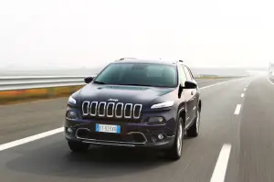Jeep Cherokee - 4