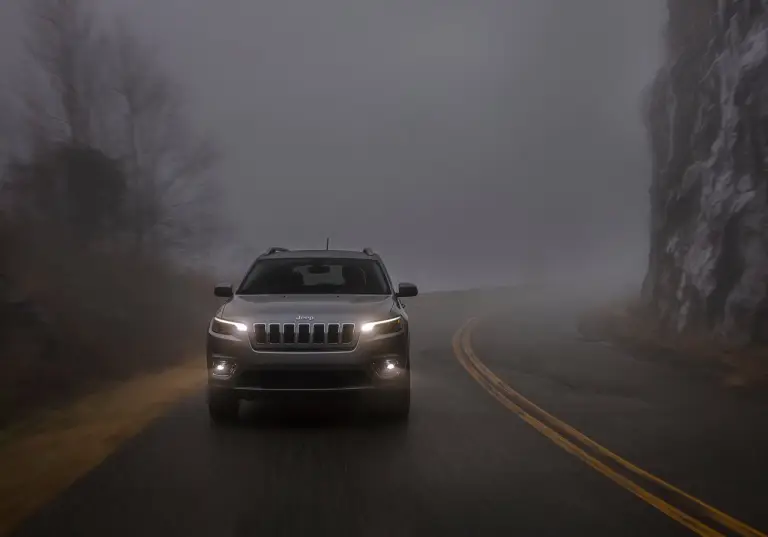 Jeep Cherokee 2019 - nuova galleria - 23