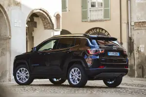 Jeep Compass 4xe e Renegade 4xe - 1