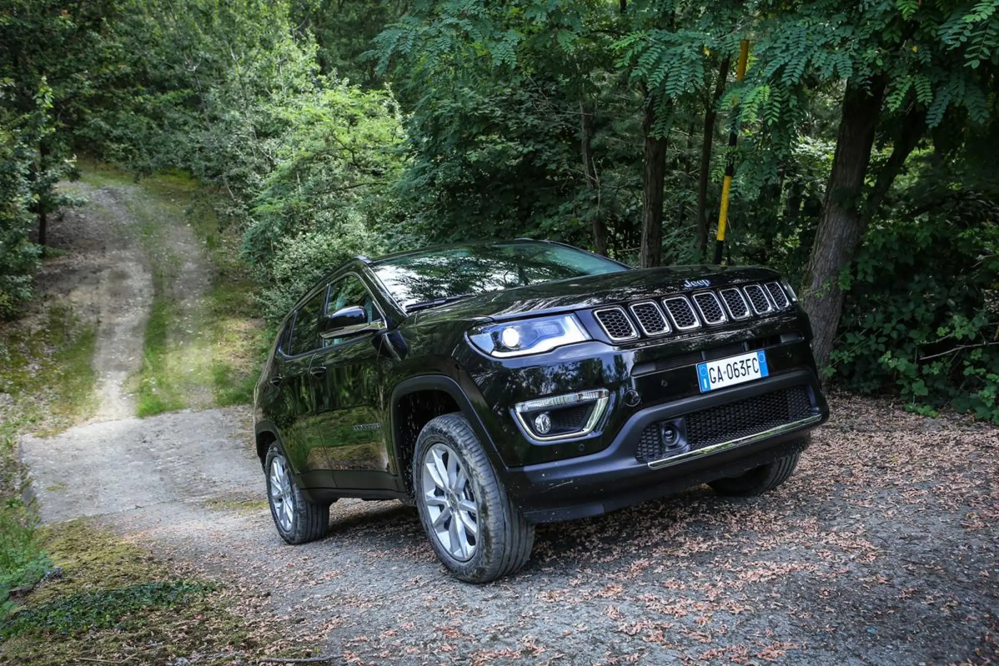 Jeep Compass 4xe e Renegade 4xe - 26