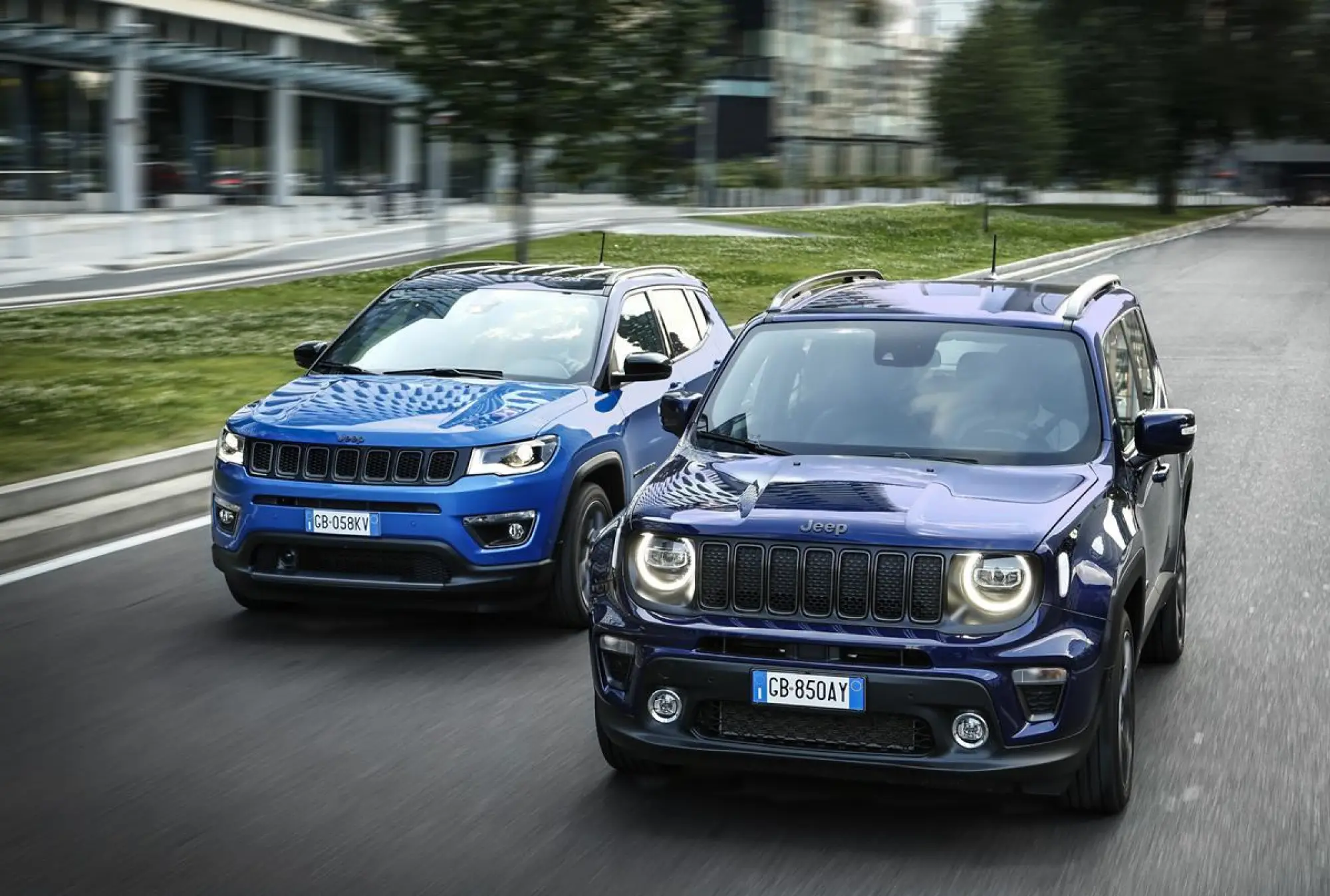 Jeep Compass 4xe e Renegade 4xe - 43