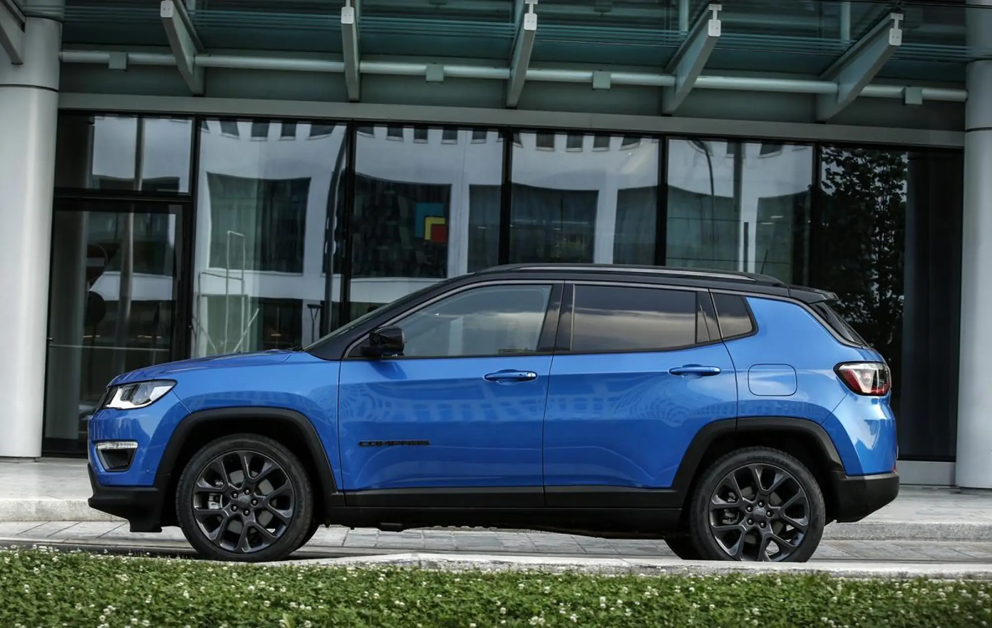 Jeep Compass 4xe e Renegade 4xe - 8