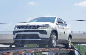 Jeep Compass MHEV - Foto spia 23-07-2021