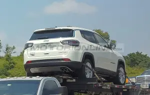 Jeep Compass MHEV - Foto spia 23-07-2021