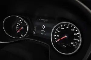Jeep Compass MY 2017 - 36