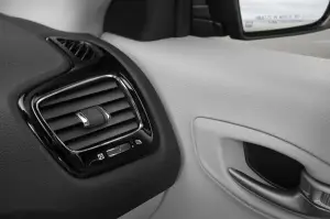 Jeep Compass MY 2017 - 37