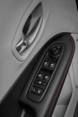 Jeep Compass MY 2017 - 38