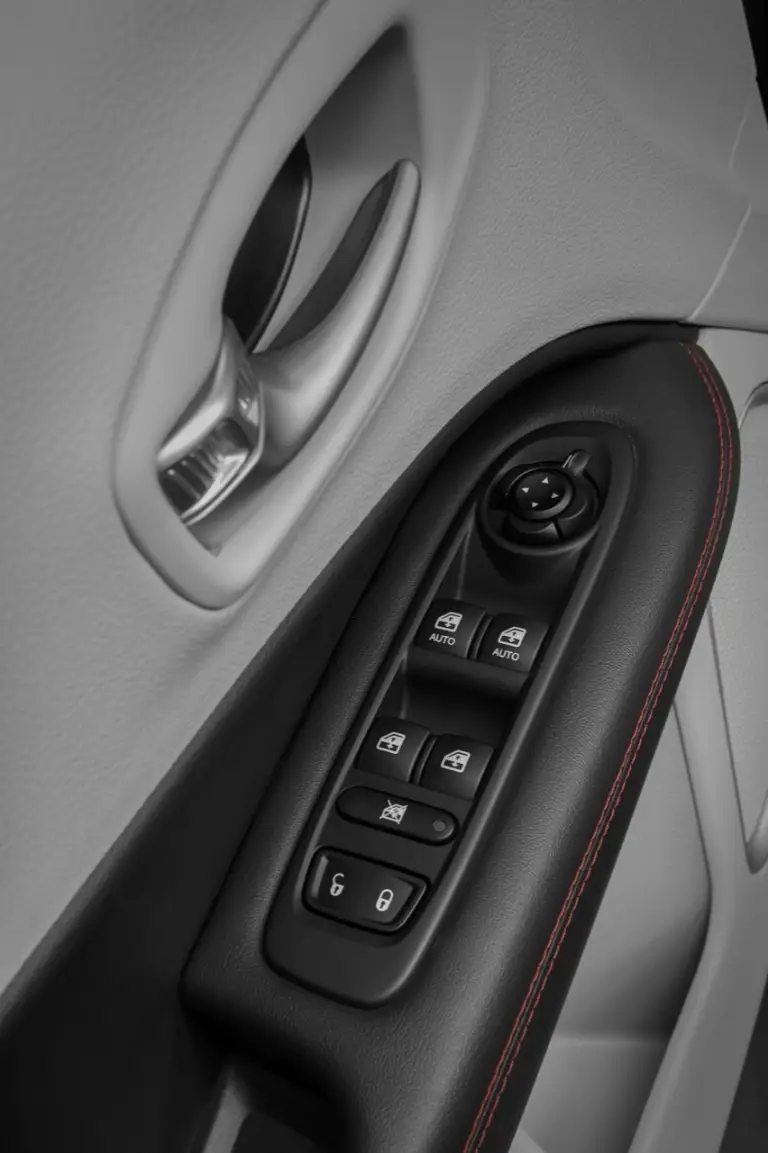 Jeep Compass MY 2017 - 38