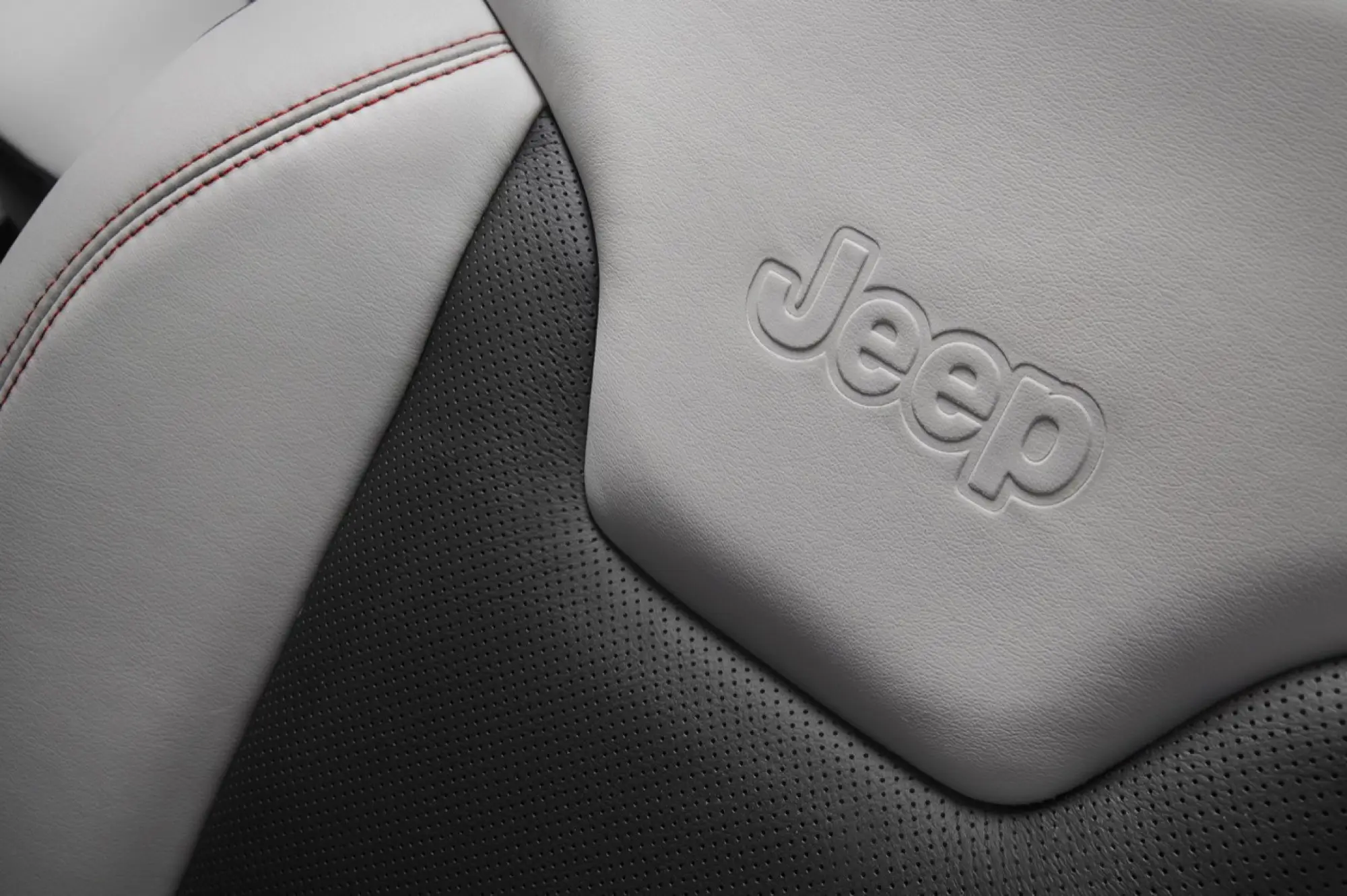 Jeep Compass MY 2017 - 39