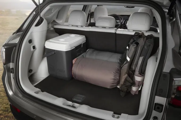 Jeep Compass MY 2017 - 42