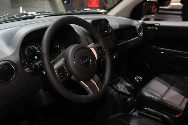 Jeep Compass Overland LIVE - Salone di Parigi 2012 - 5