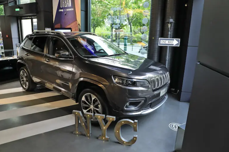 Jeep conquista il MotorVillage di Parigi - 2