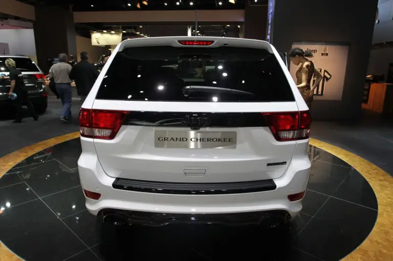 Jeep Grand Cheerokee SRT Limited Ed - Salone di Parigi 2012 - 7