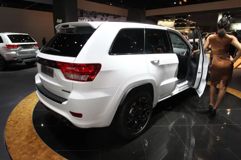 Jeep Grand Cheerokee SRT Limited Ed - Salone di Parigi 2012 - 8