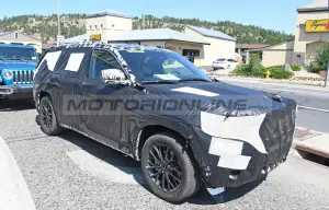 Jeep Grand Cherokee 2021 - Foto spia 07-08-2020 - 2