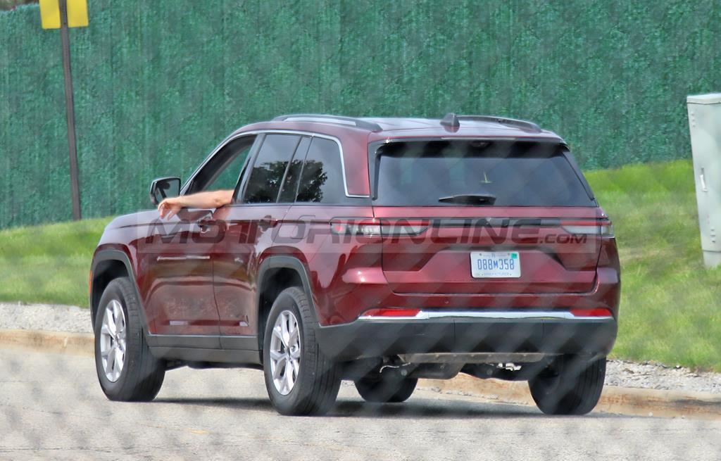 Jeep Grand Cherokee 2022 - Foto spia 13-08-2021