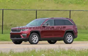 Jeep Grand Cherokee 2022 - Foto spia 13-08-2021