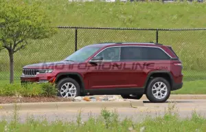 Jeep Grand Cherokee 2022 - Foto spia 13-08-2021 - 6