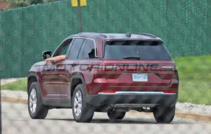 Jeep Grand Cherokee 2022 - Foto spia 13-08-2021