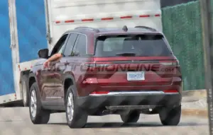 Jeep Grand Cherokee 2022 - Foto spia 13-08-2021