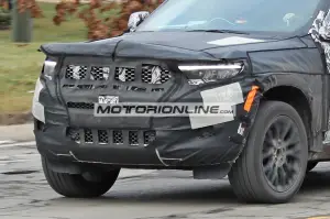 Jeep Grand Cherokee 7 posti - Foto spia 24-12-2020