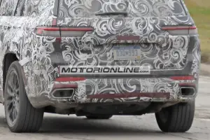 Jeep Grand Cherokee 7 posti - Foto spia 24-12-2020