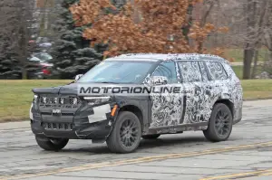 Jeep Grand Cherokee 7 posti - Foto spia 24-12-2020