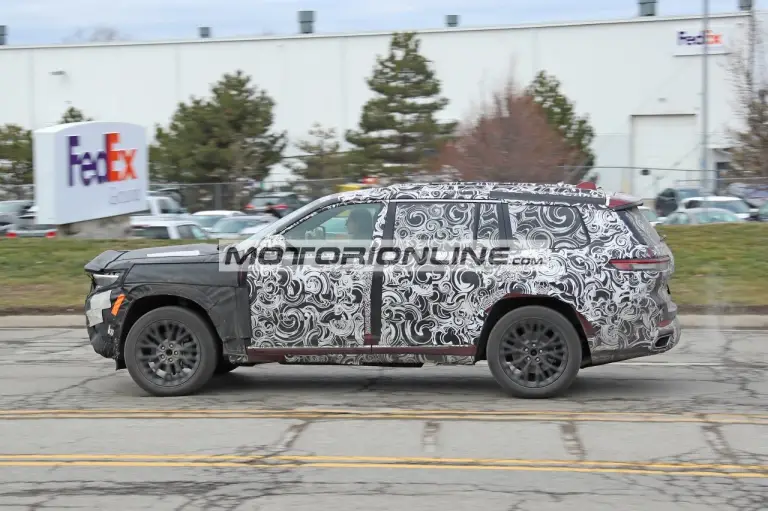 Jeep Grand Cherokee 7 posti - Foto spia 24-12-2020 - 2
