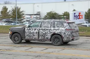 Jeep Grand Cherokee 7 posti - Foto spia 24-12-2020