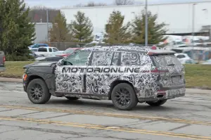 Jeep Grand Cherokee 7 posti - Foto spia 24-12-2020