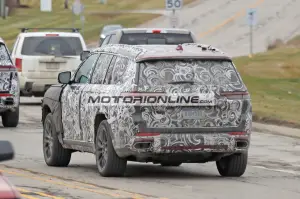 Jeep Grand Cherokee 7 posti - Foto spia 24-12-2020