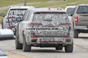 Jeep Grand Cherokee 7 posti - Foto spia 24-12-2020