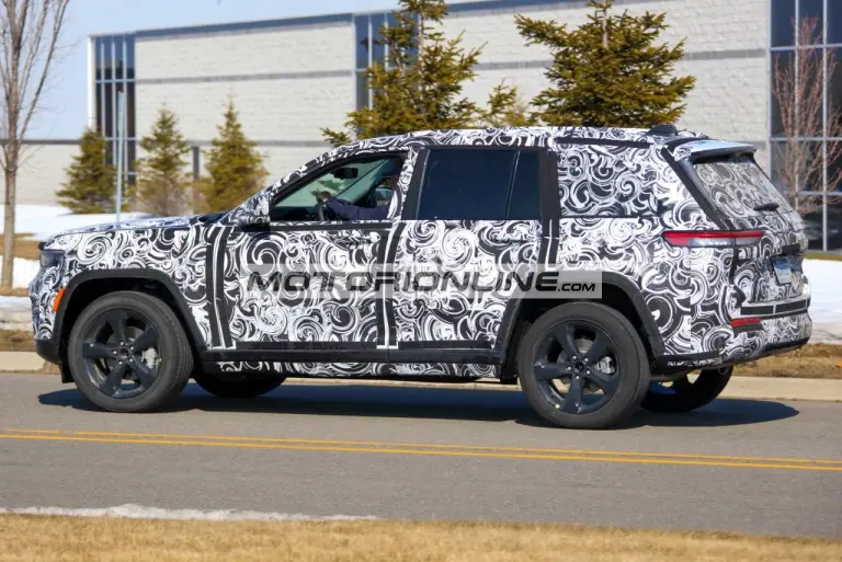 Jeep Grand Cherokee - Foto spia 2-3-2021 - 16