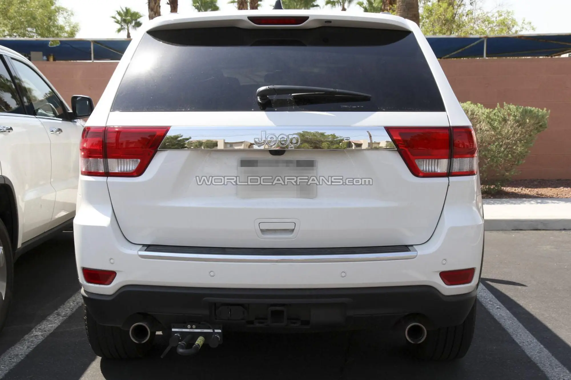 Jeep Grand Cherokee restyling foto spia agosto 2012 - 5