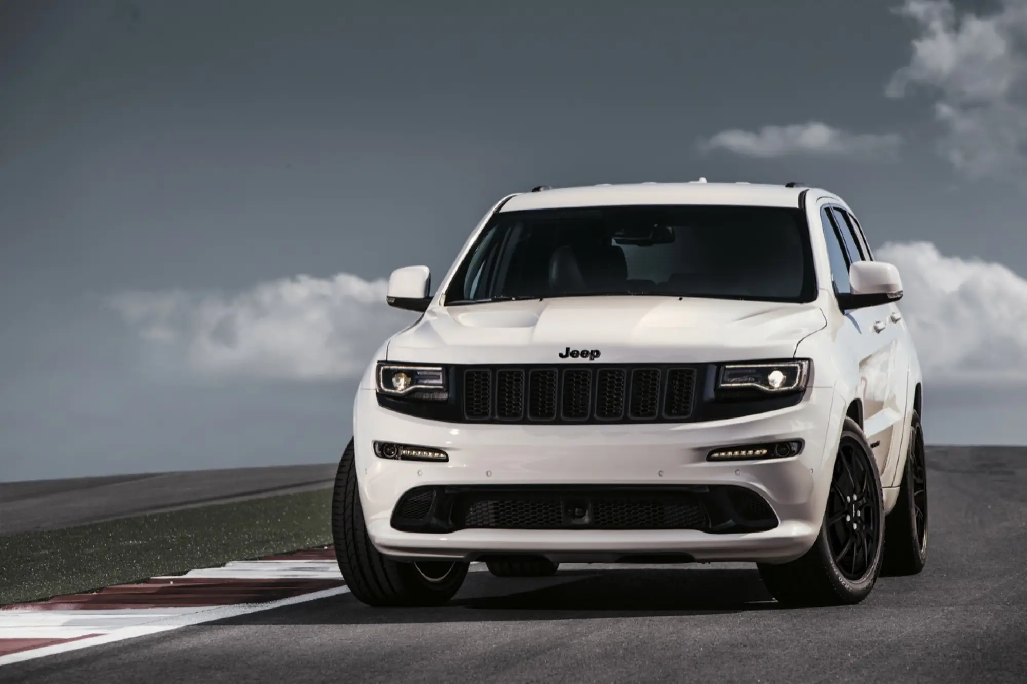 Jeep Grand Cherokee SRT - nuova galleria - 9