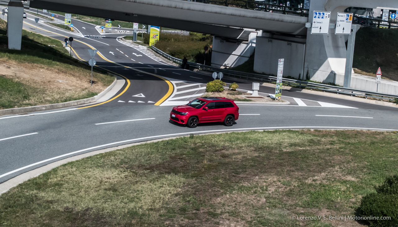 Jeep Grand Cherokee SRT: prova su strada