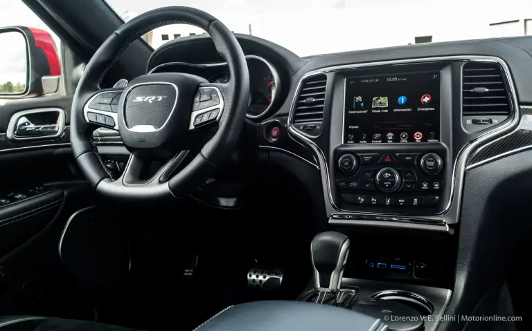 Jeep Grand Cherokee SRT: prova su strada - 21