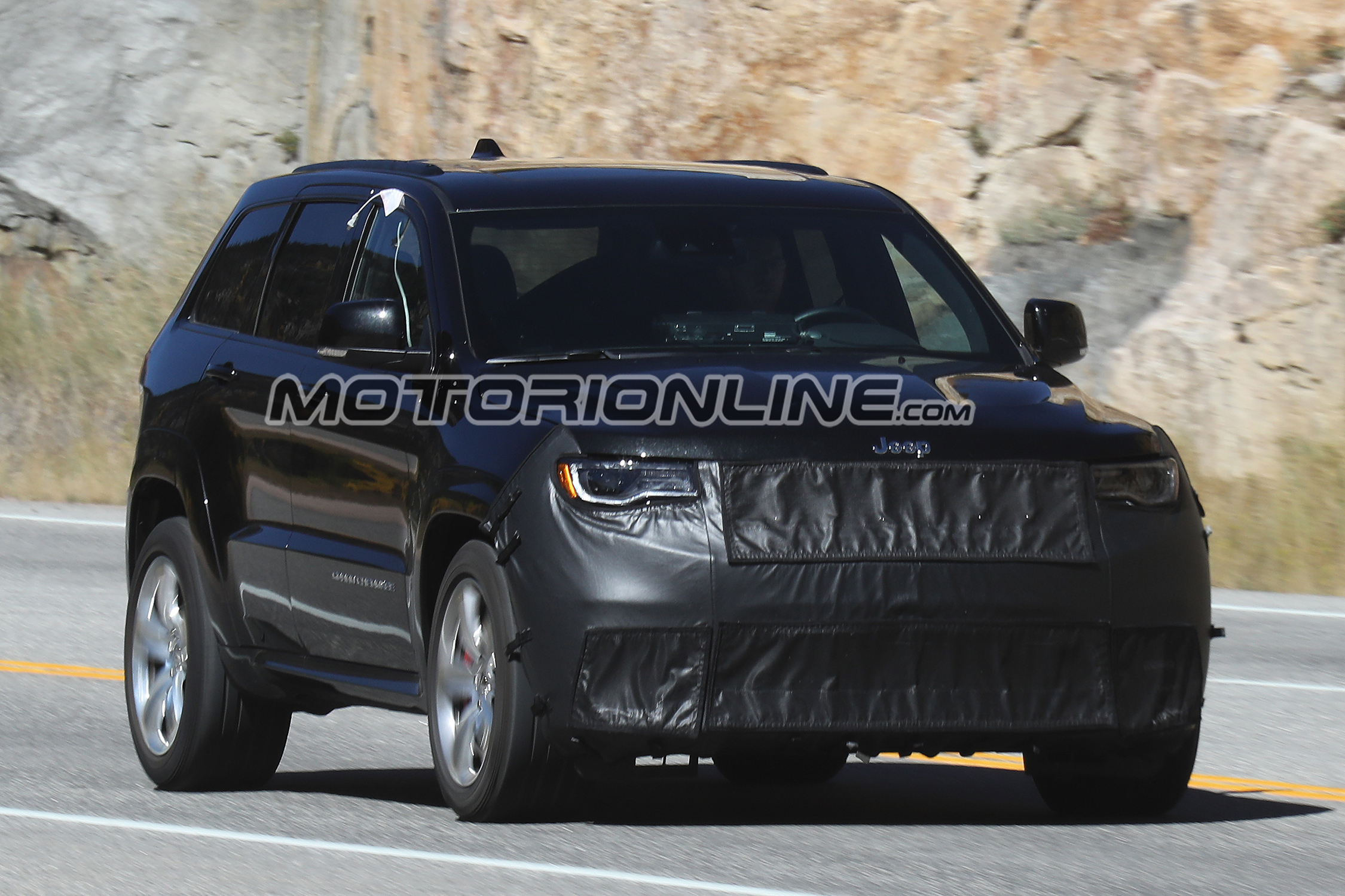 Jeep Grand Cherokee SRT Trackhawk 2018 (foto spia)