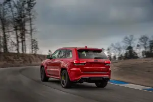 Jeep Grand Cherokee Trackhawk 2017 - 21