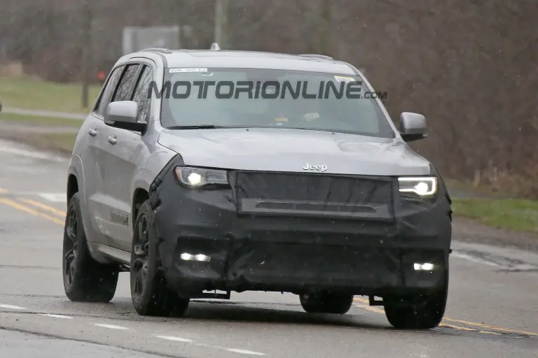 Jeep Grand Cherokee Trackhawk - Foto spia 17-05-2016 - 2