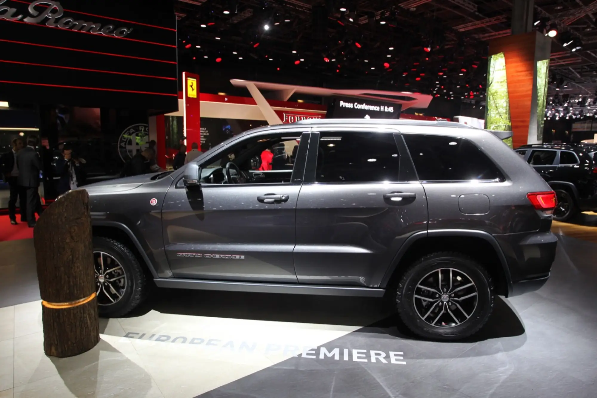 Jeep Grand Cherokee Trail Hawk - Salone di Parigi 2016 - 3