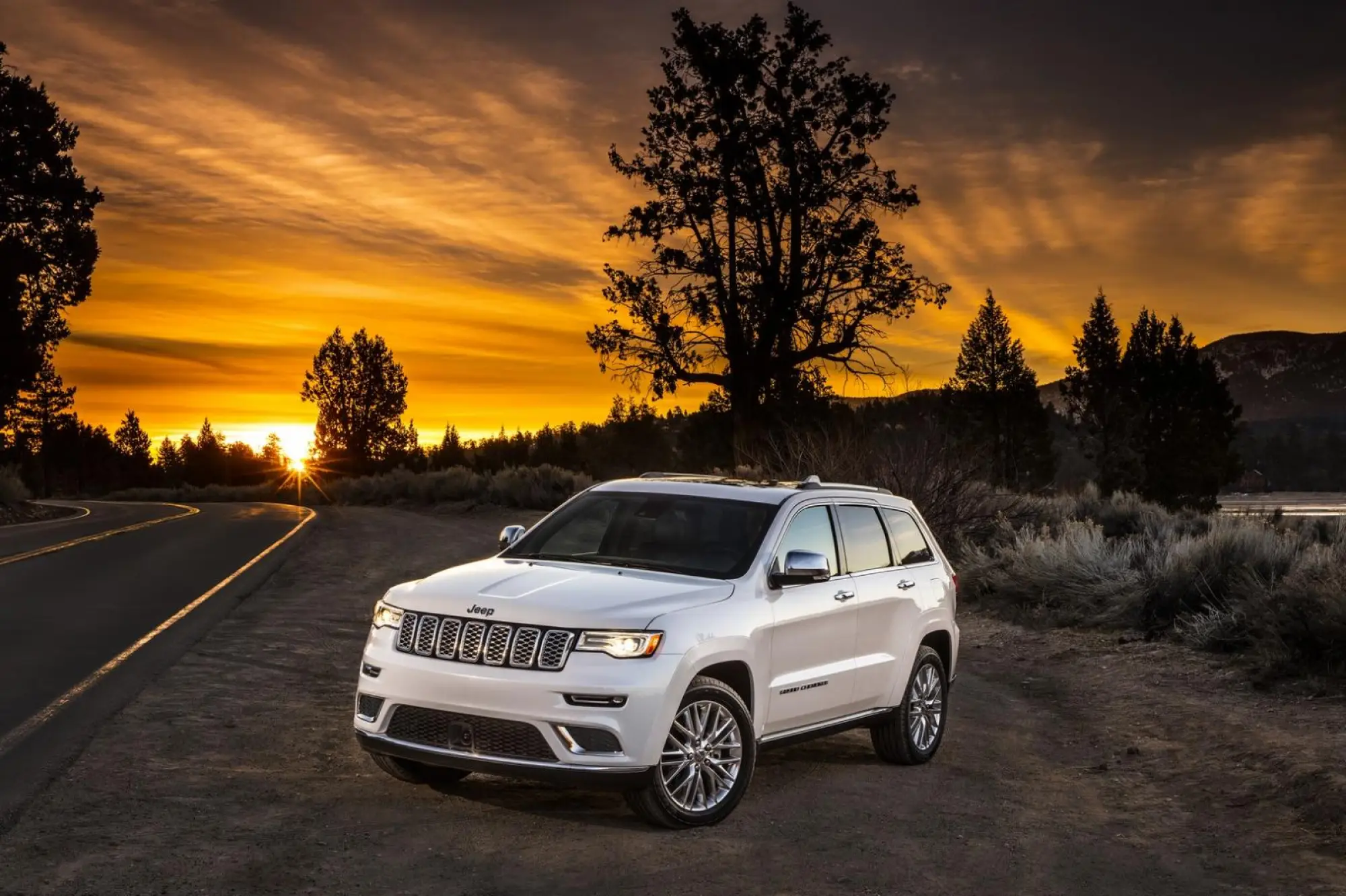 Jeep Grand Cherokee Trailhawk e Summit - 23