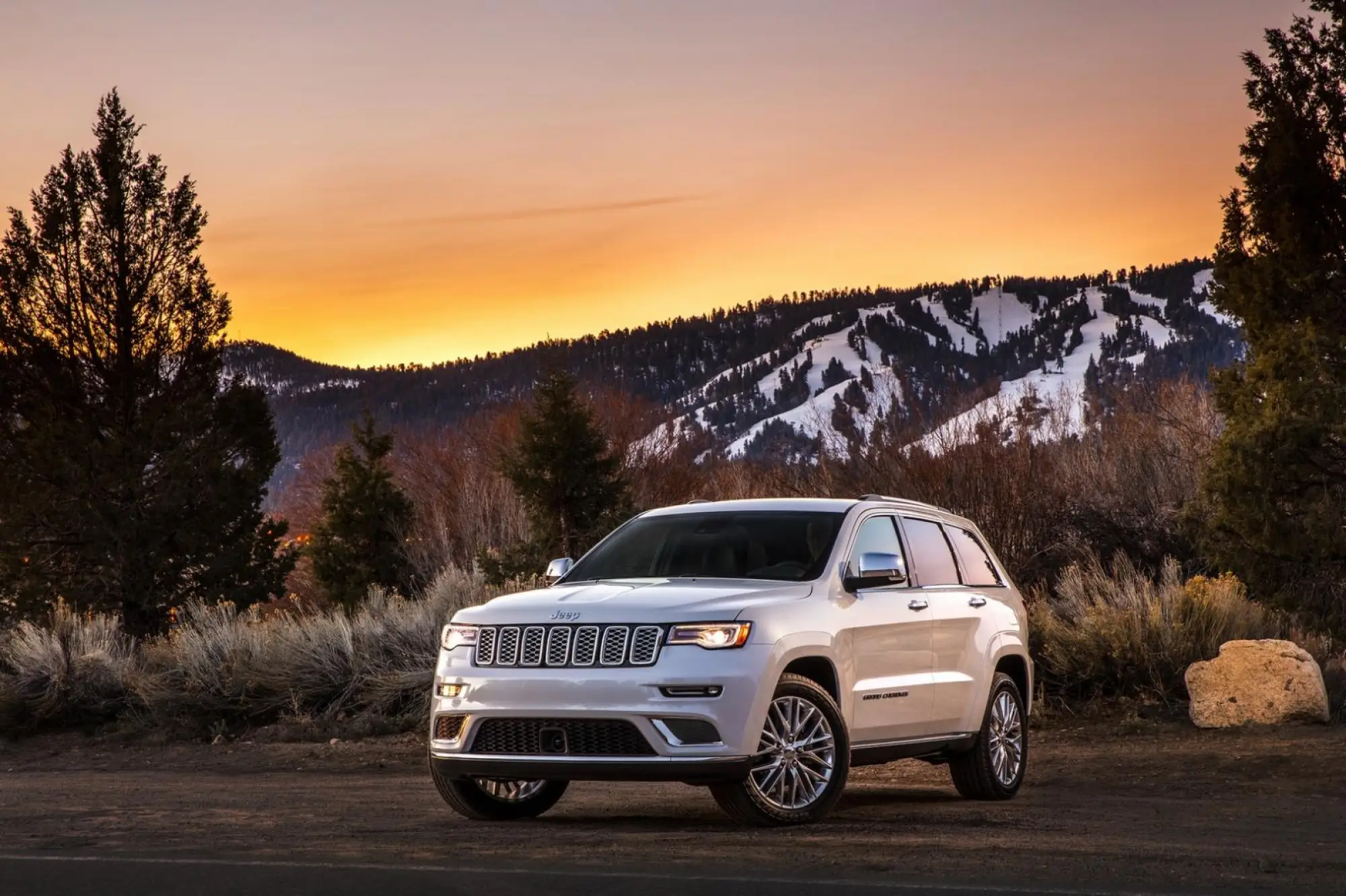 Jeep Grand Cherokee Trailhawk e Summit - 37